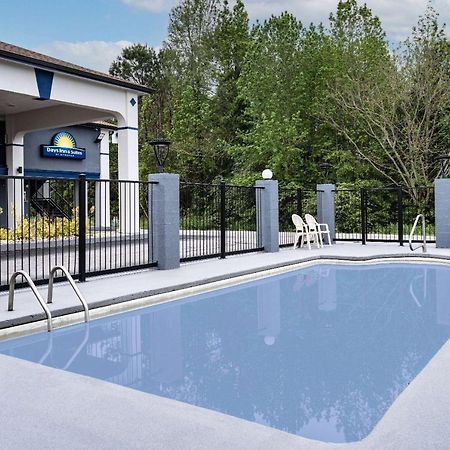 Days Inn By Wyndham Hamilton Exterior foto